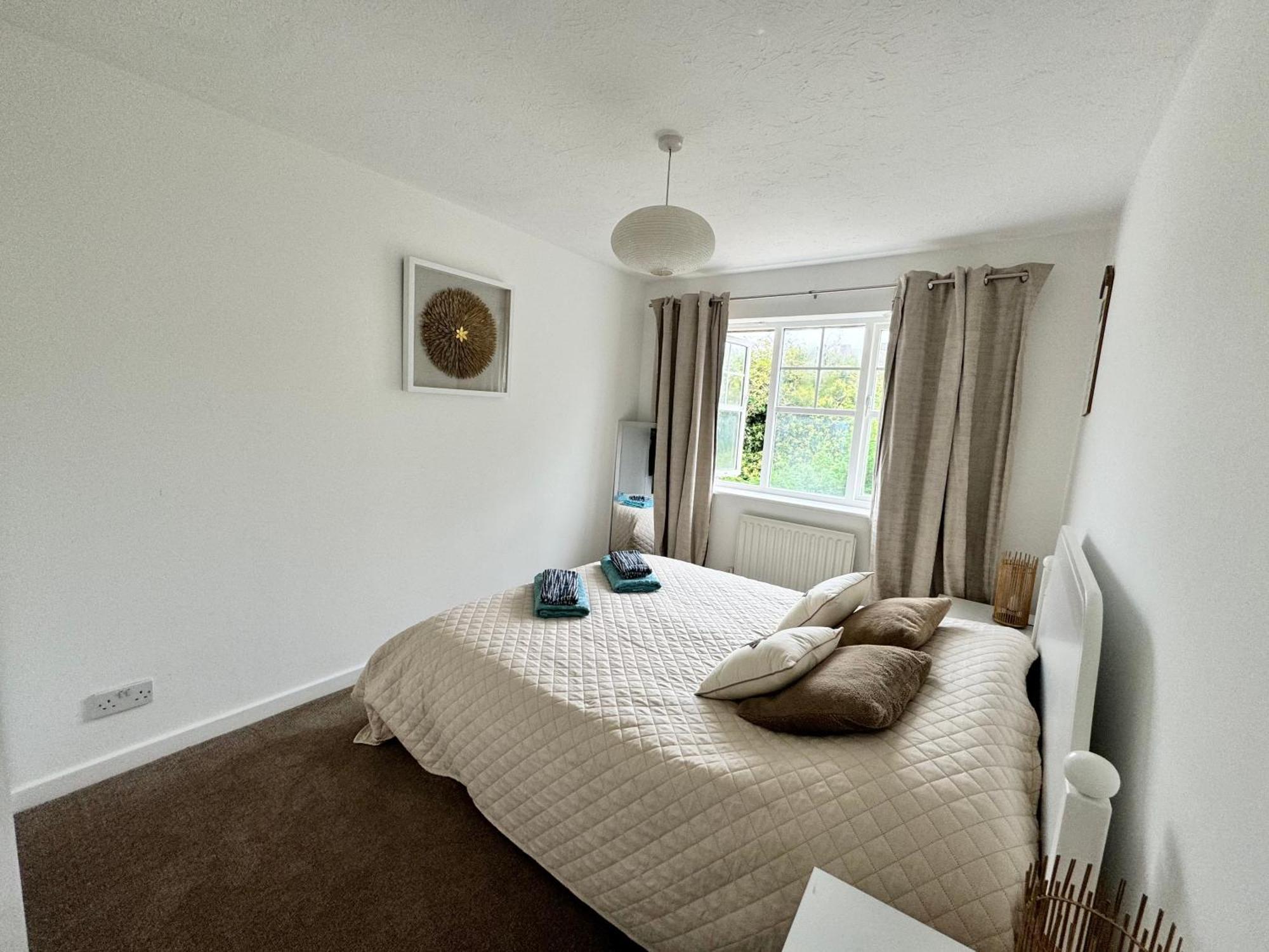 3 Bed House With Parking And Garden Near Tower Bridge Apartment