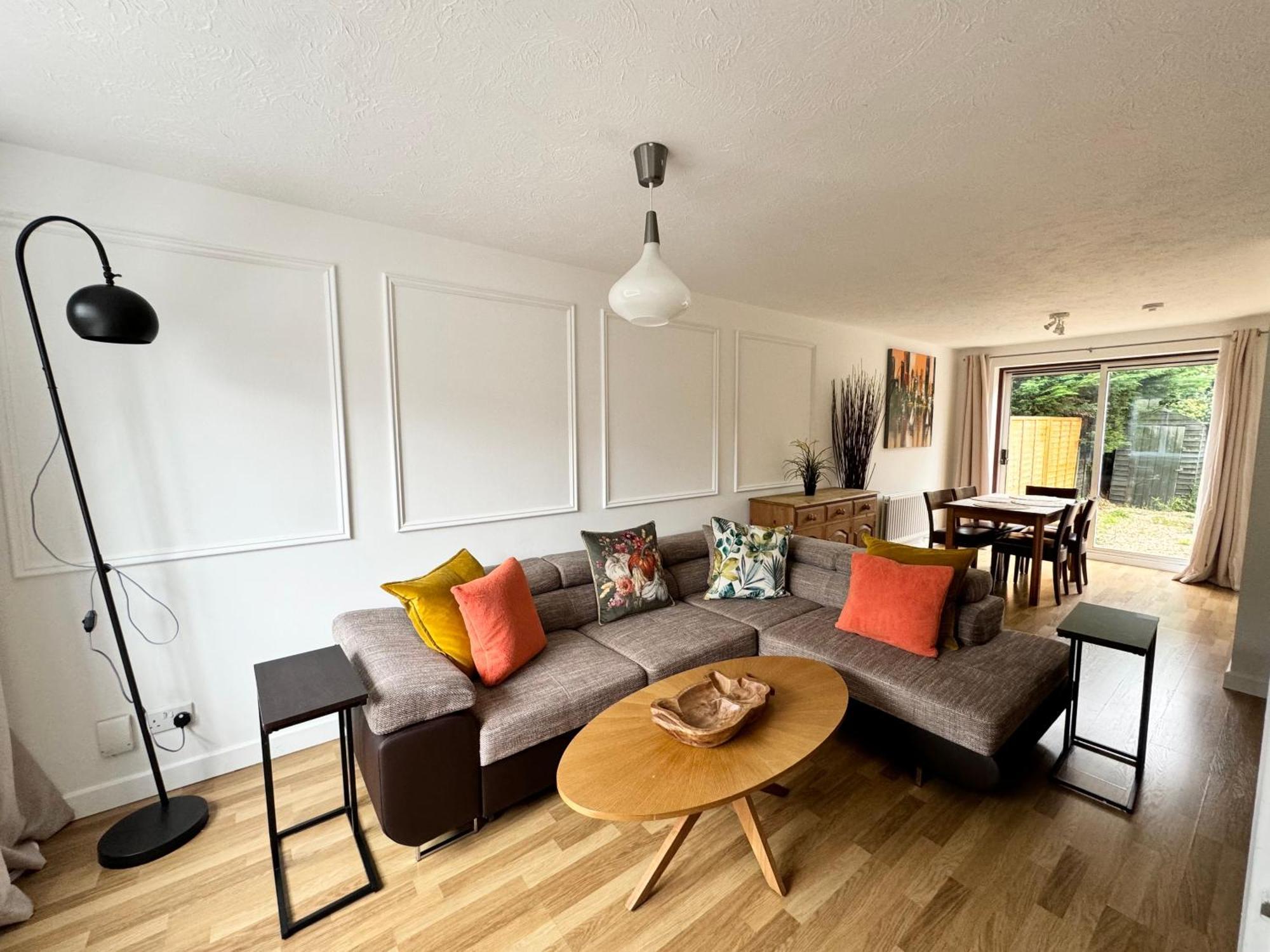 Apartment 3 Bed House With Parking And Garden Near Tower Bridge London